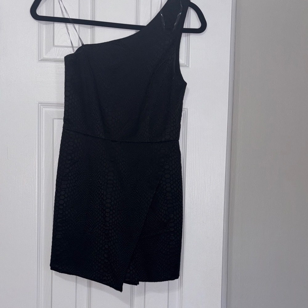 Elegant Black One-Shoulder Romper